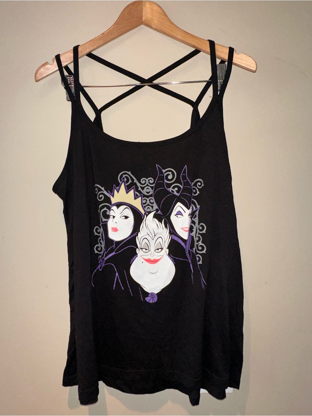 Torrid Black Disney Villains Graphic Strappy Tank Top size 1 (14/16)